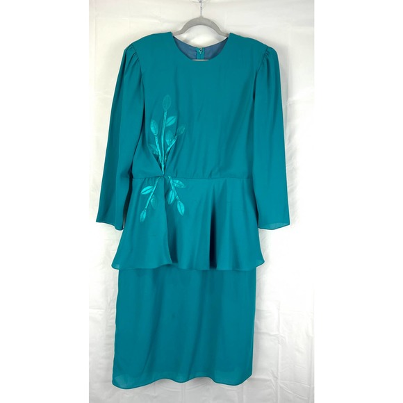 Miss Elliette Dresses & Skirts - Vintage Miss Elliette Green Layered Dress With Satin Leaf Detail Size 18